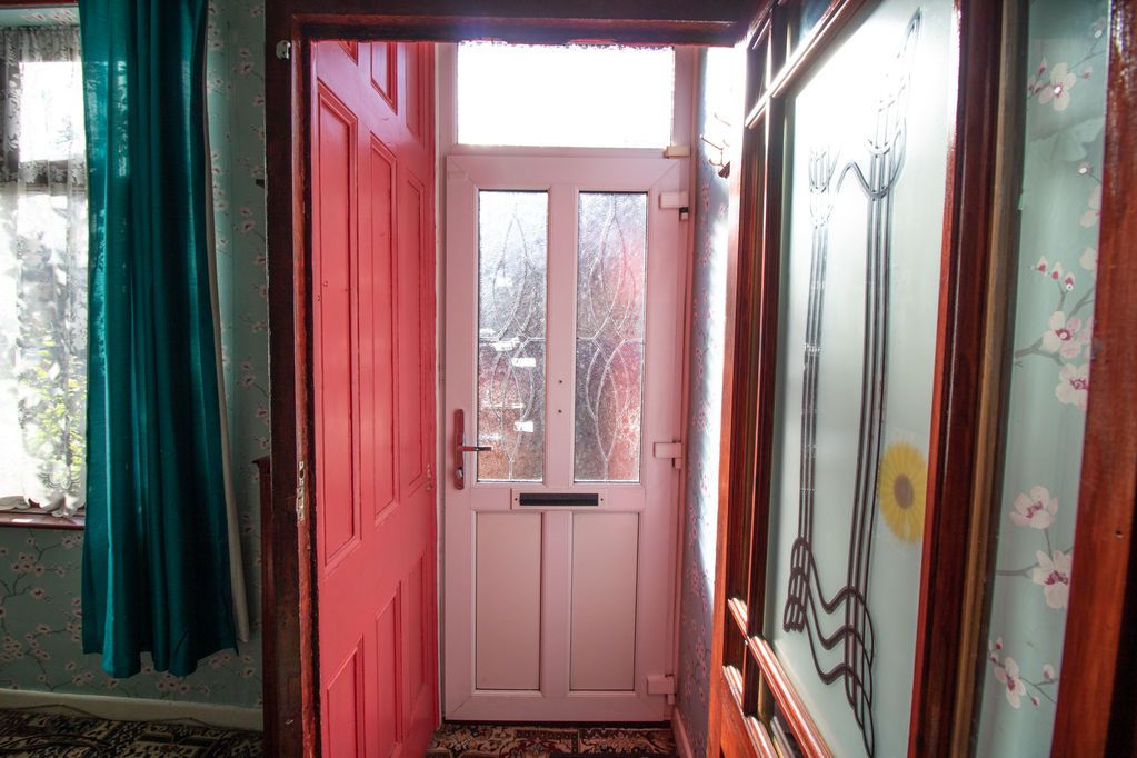 Property photo 3 of 14 Entrance Vestibule