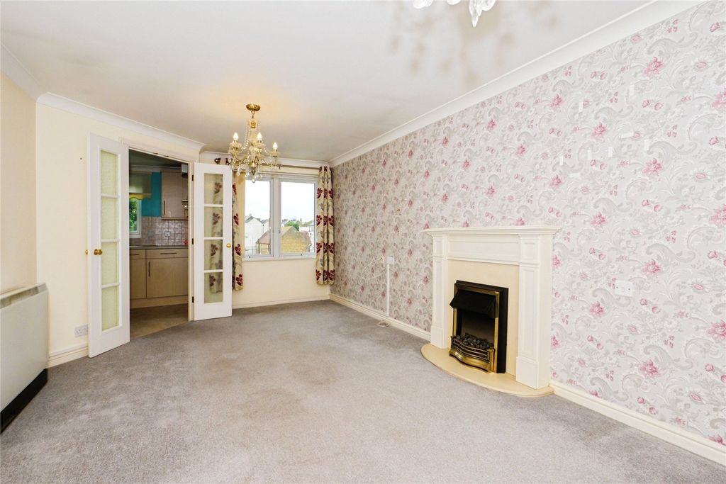 Property photo 2 of 12 Longe