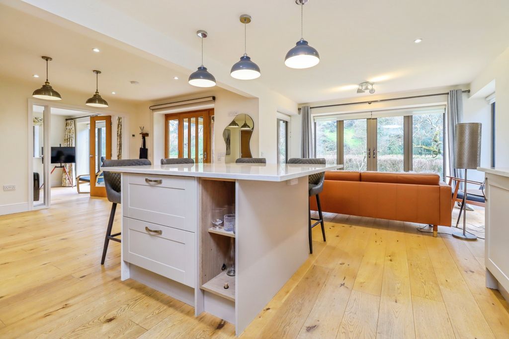 Property photo 2 of 22 Img_0011-2