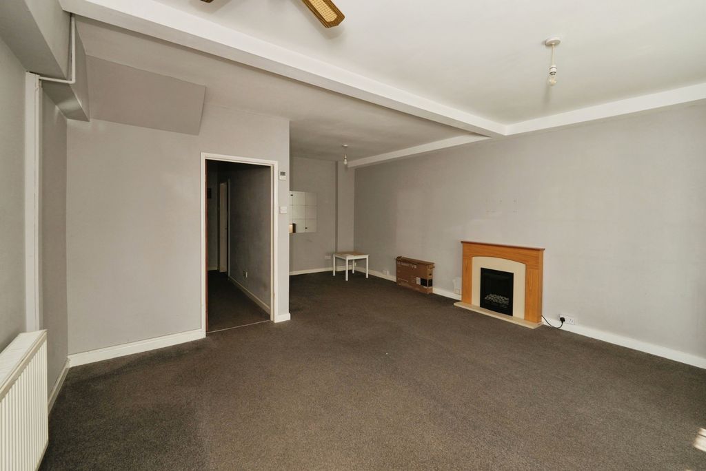 Property photo 3 of 14 Pbox-Img.Jpg