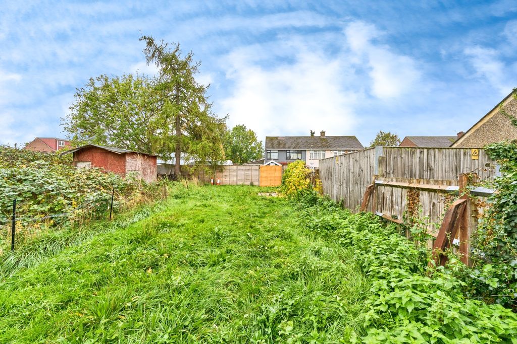 Property photo 3 of 20 1893843-29