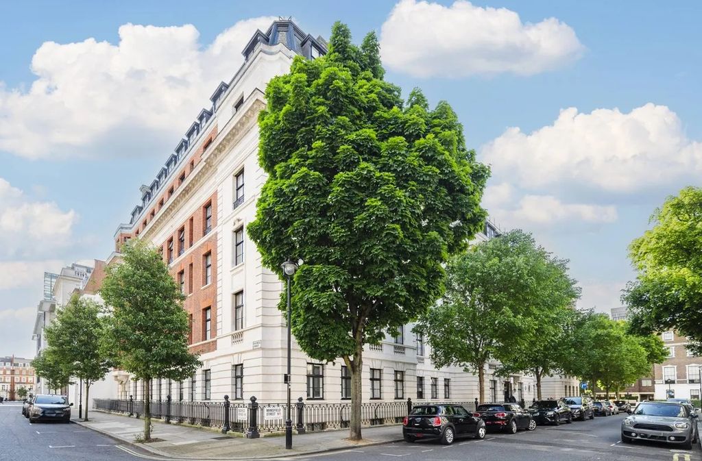 Property photo 3 of 13 Photo 1