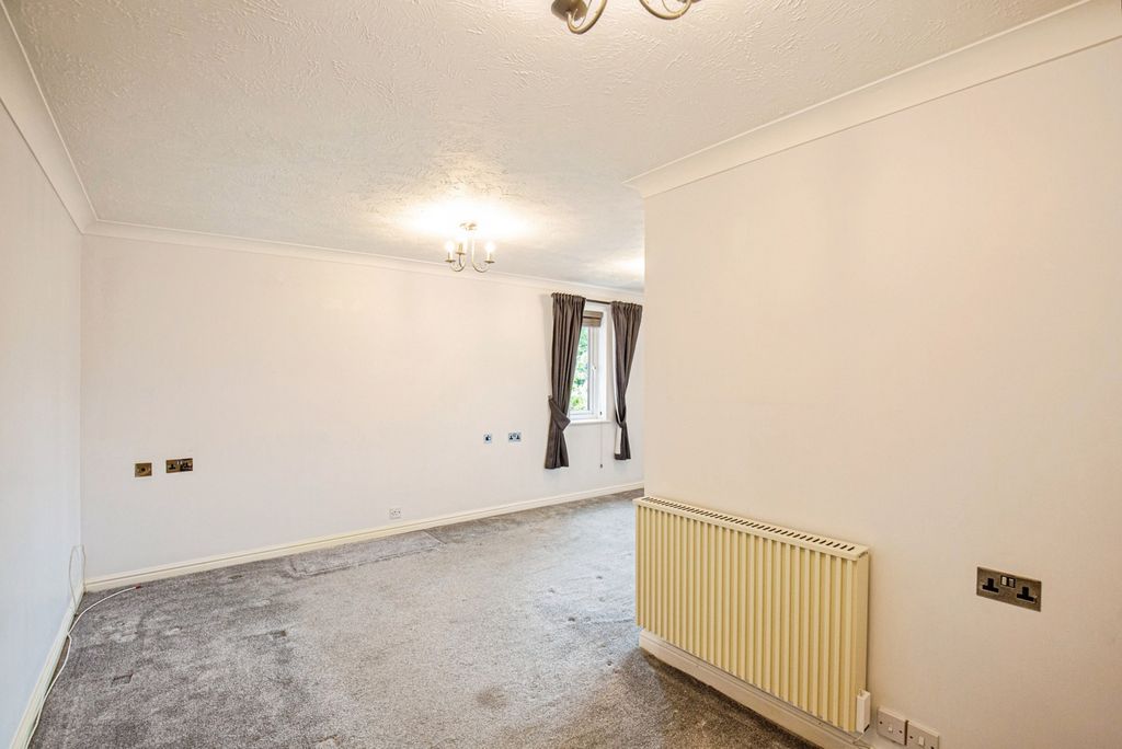 Property photo 3 of 15 Pbox-Img.Jpg