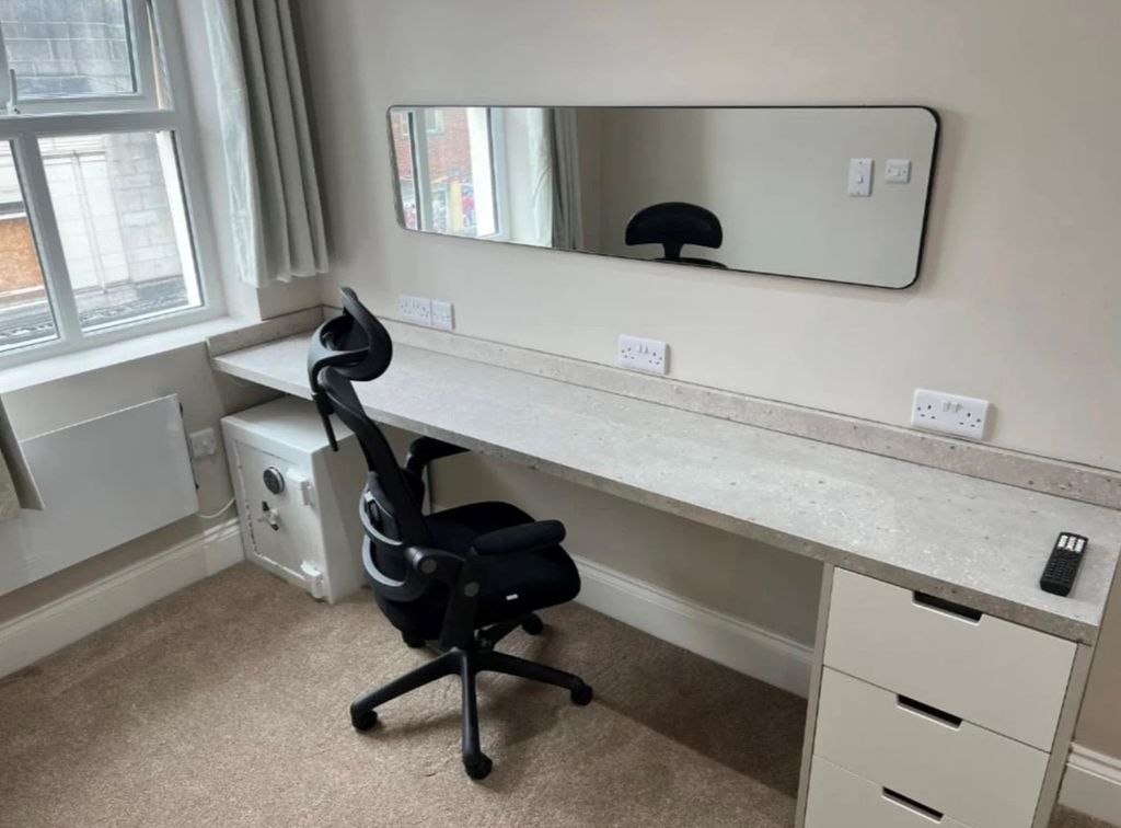 Property photo 2 of 5