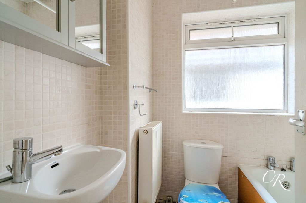 Property photo 3 of 9
