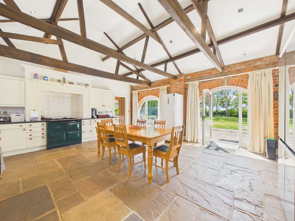 Property photo 3 of 24 5040237