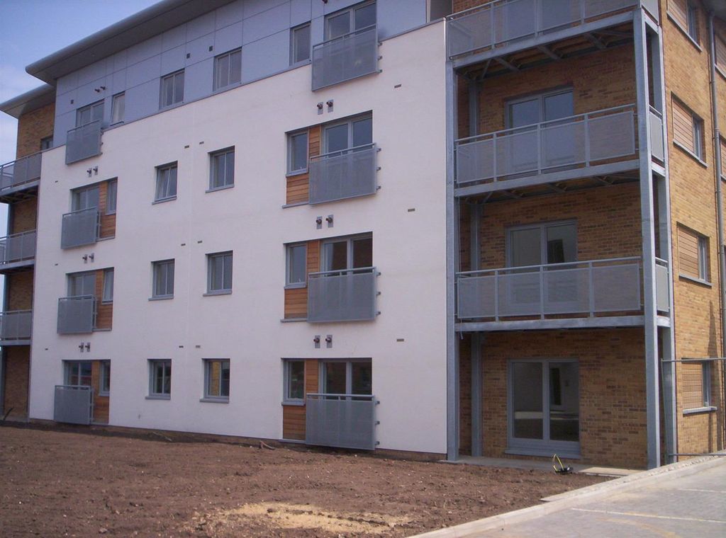 Property photo 1 of 2 7 Shearwater House.Jpg
