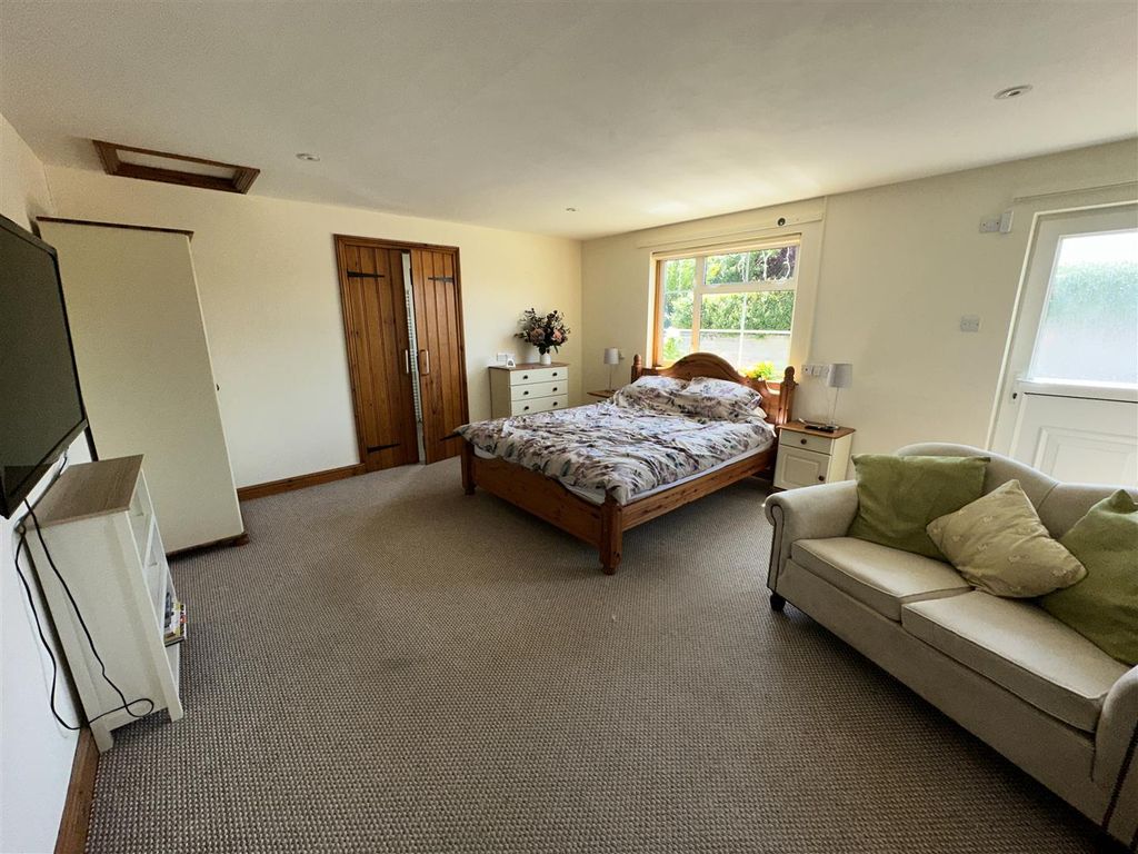 Property photo 1 of 7 6C90F14D-C6F7-4E47-Bd30-242C426E9Ebf.Jpeg