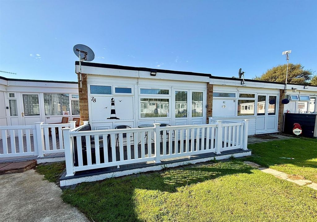 Property photo 1 of 11 Outside