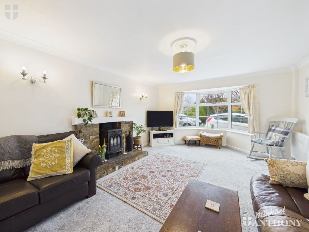 Property photo 2 of 17 Cam03852G0-Pr0606-Still002