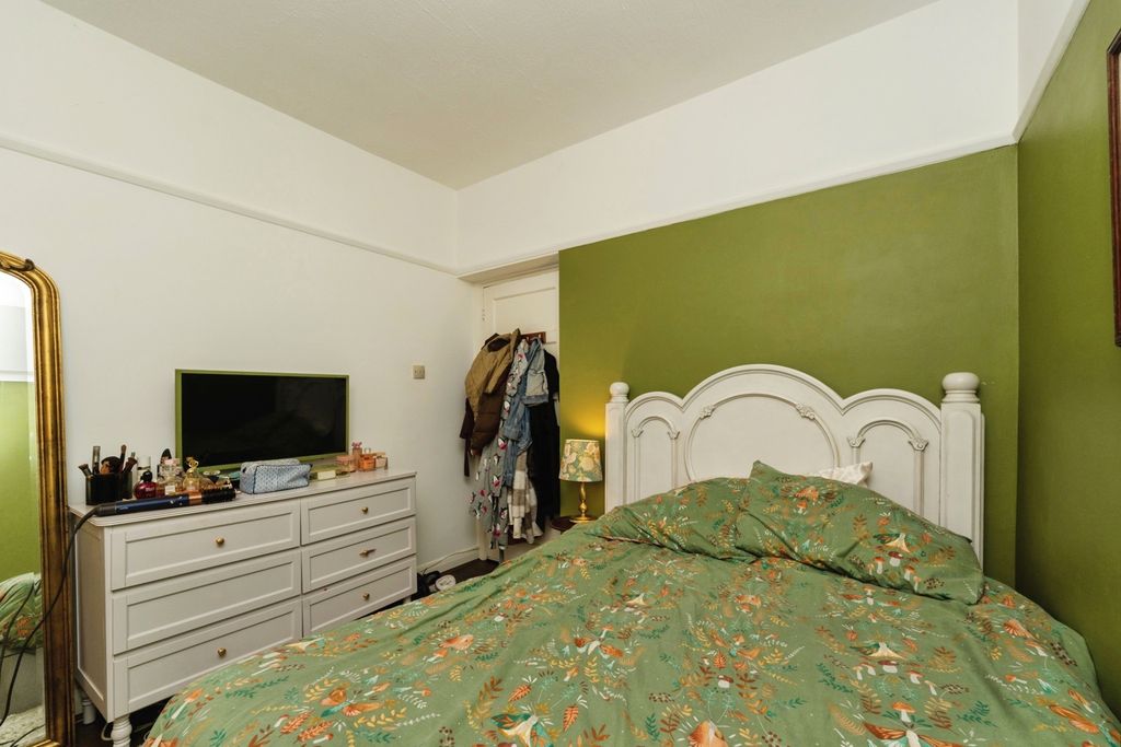 Property photo 3 of 35 Pbox-Img.Jpg