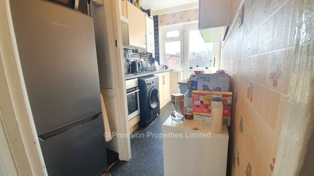 Property photo 3 of 8 Photo