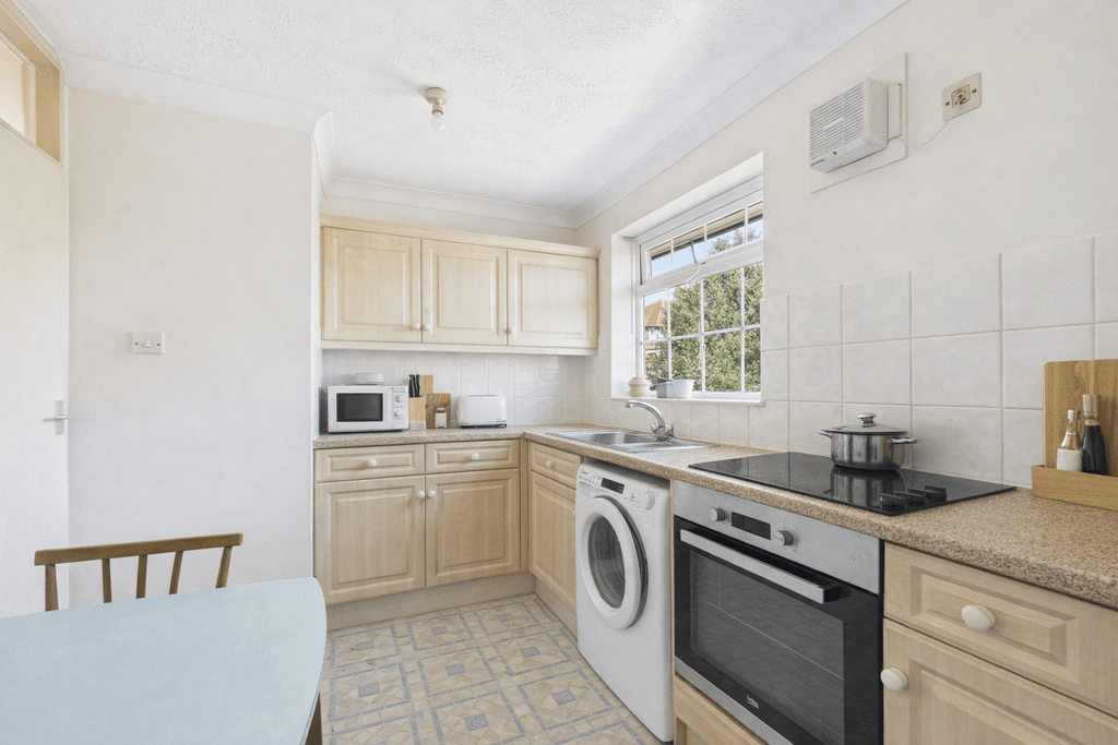 Property photo 3 of 7 Gallery