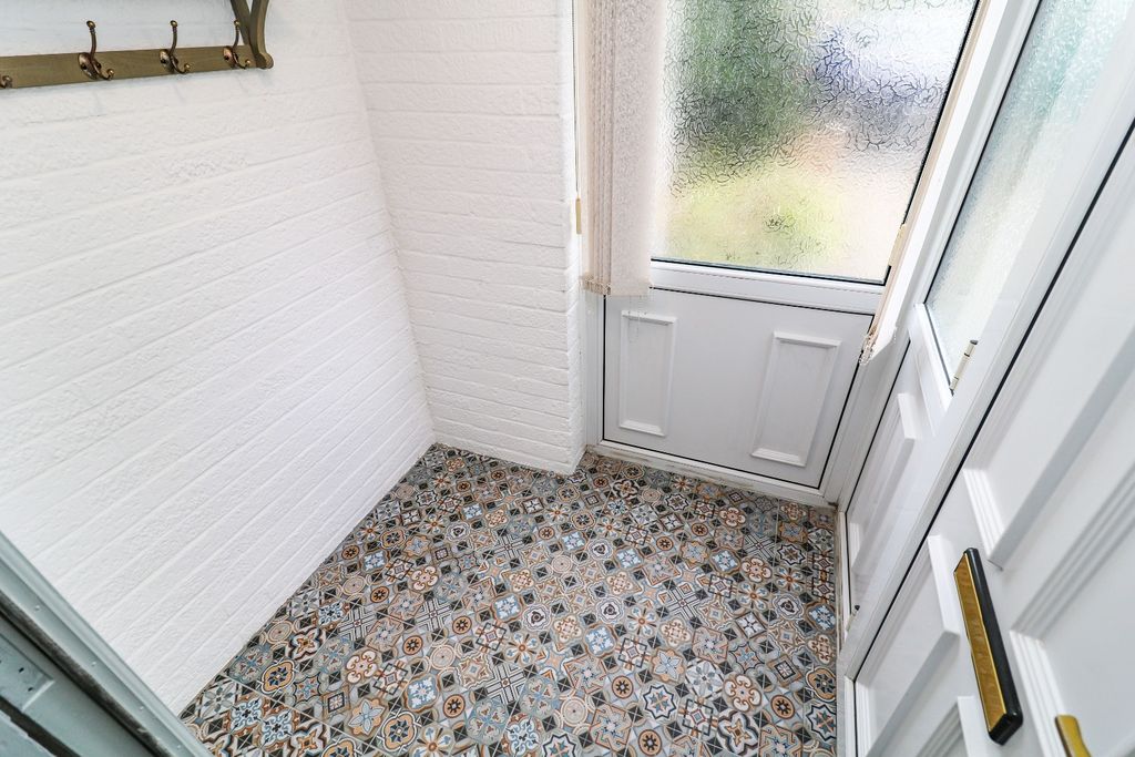 Property photo 3 of 11 4664042