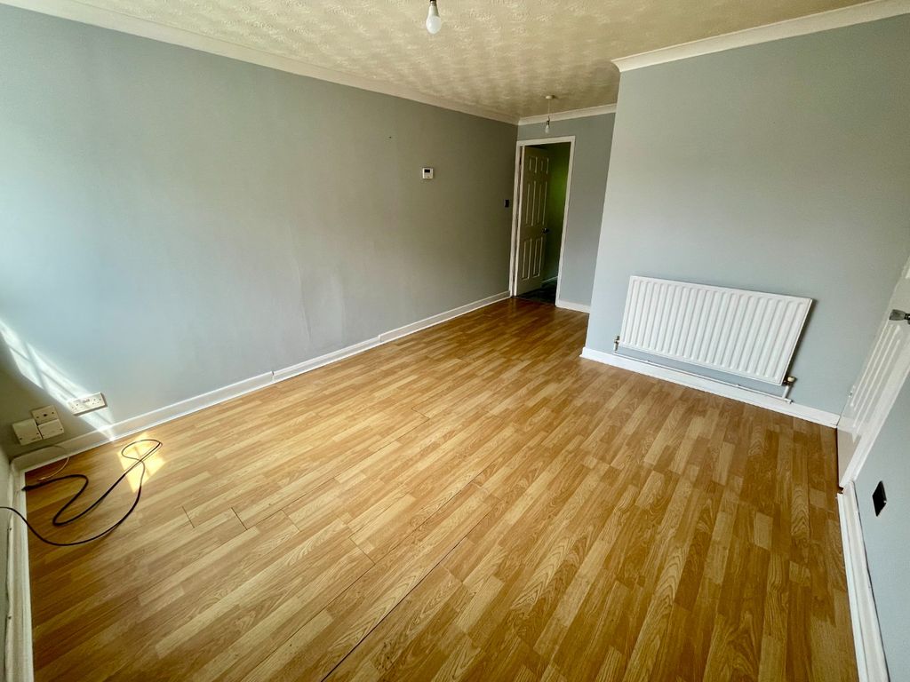 Property photo 3 of 7 4041343