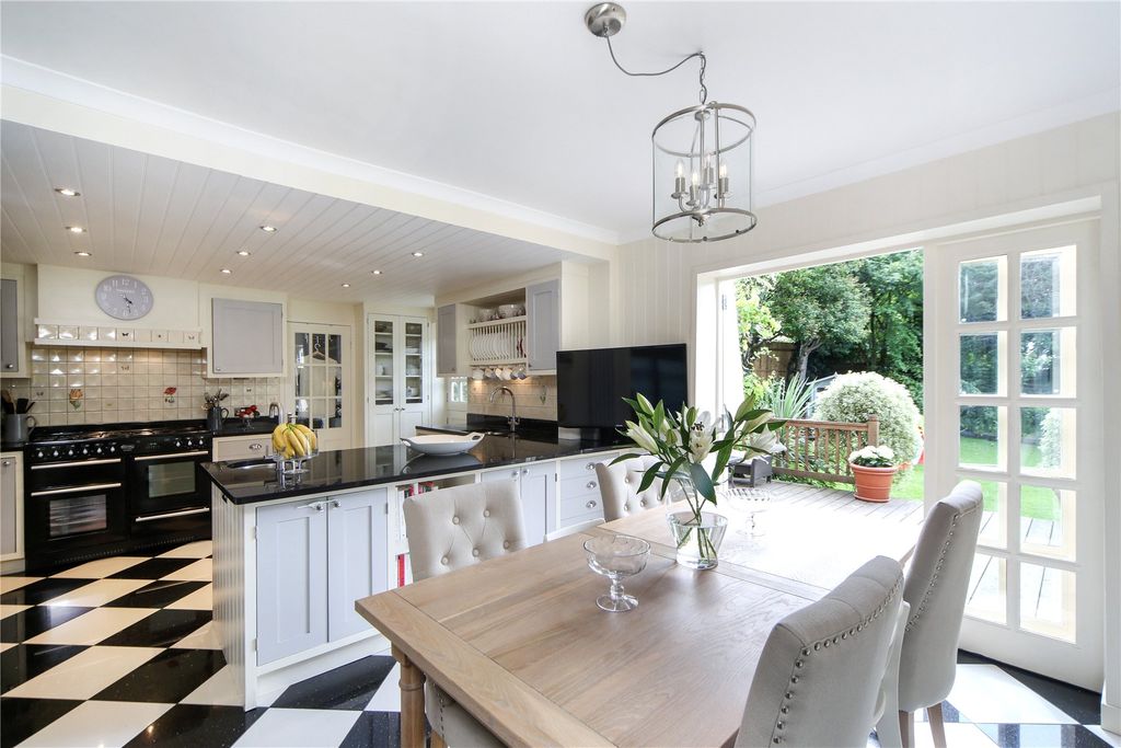 Property photo 3 of 8 Picture No. 04