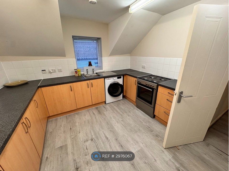 Property photo 1 of 6 Kitchen
