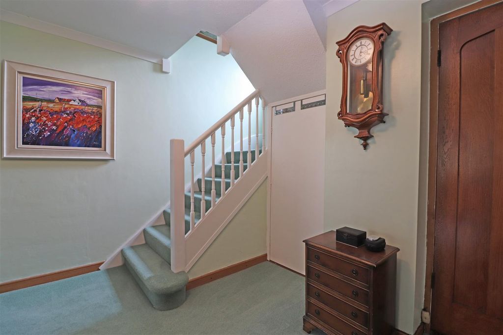 Property photo 3 of 31