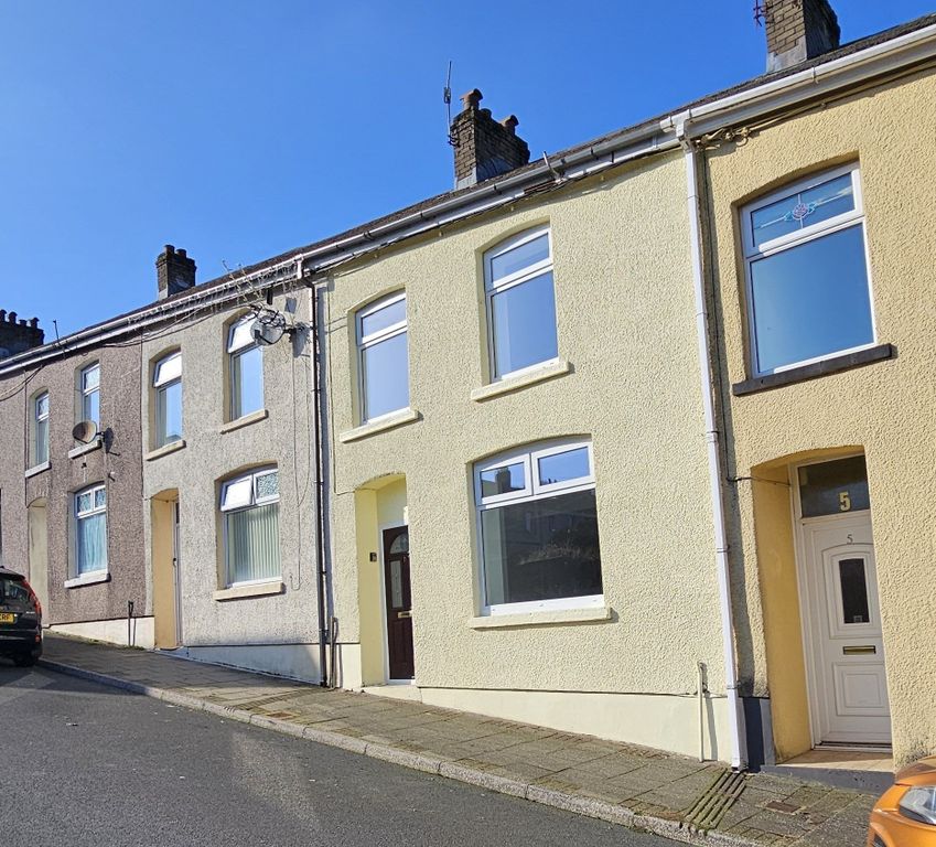 Property photo 1 of 11