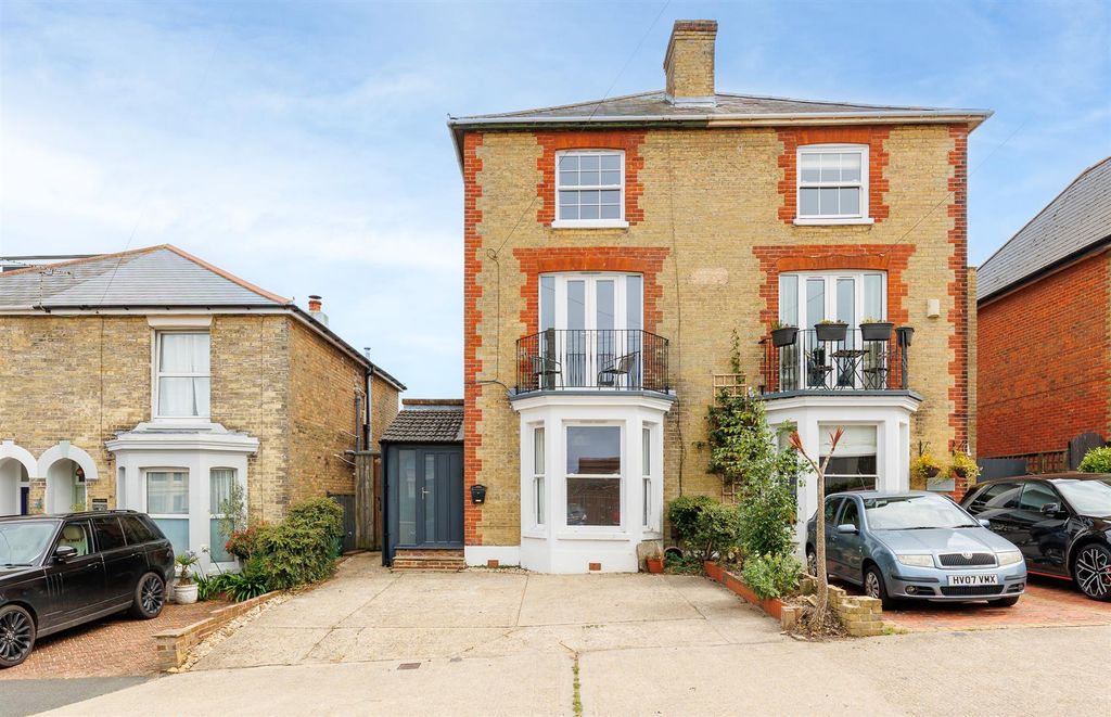 Property photo 1 of 34 2.Jpg