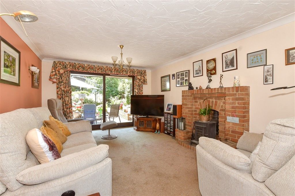 Property photo 2 of 13 Lounge