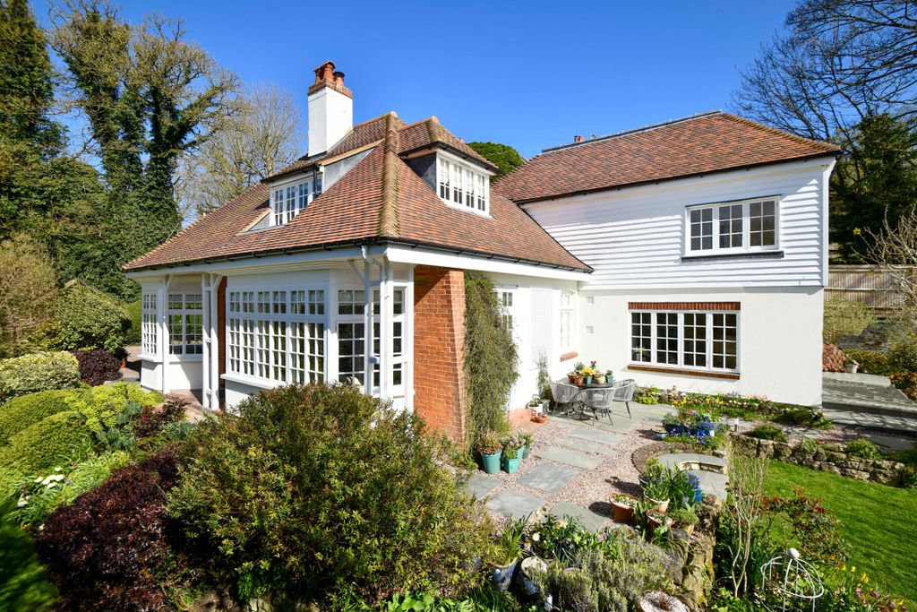 Property photo 1 of 52