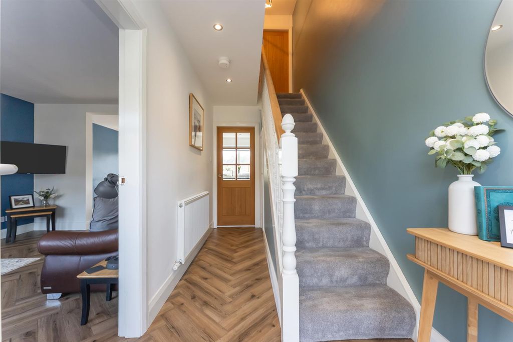 Property photo 3 of 24 33 Church View, Ballynahinch 06.Jpg