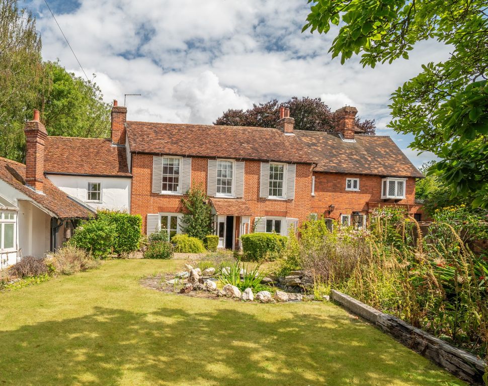 Property photo 1 of 18 Frontage