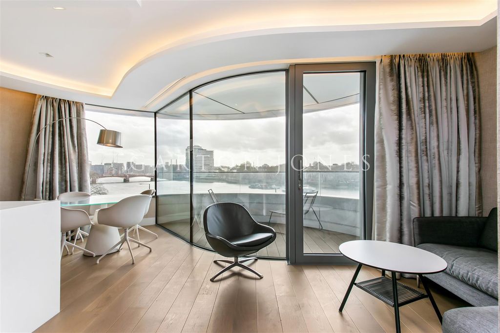 Property photo 2 of 18 Reception