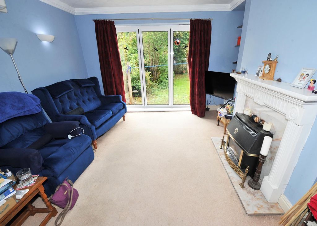 Property photo 2 of 24