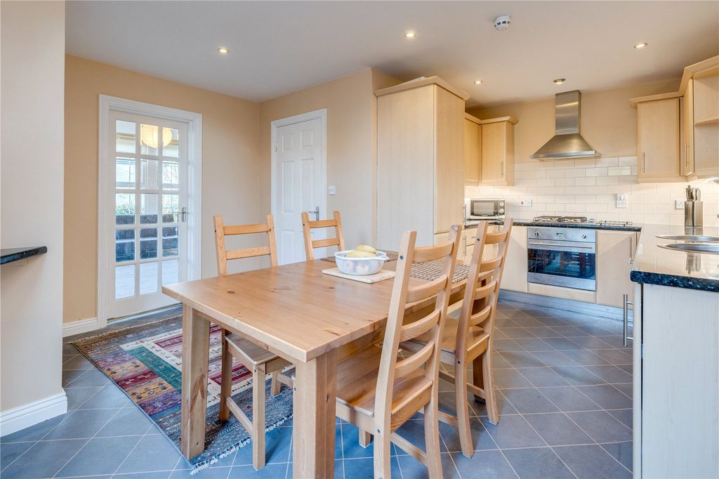 Property photo 2 of 13 Dining Kitchen