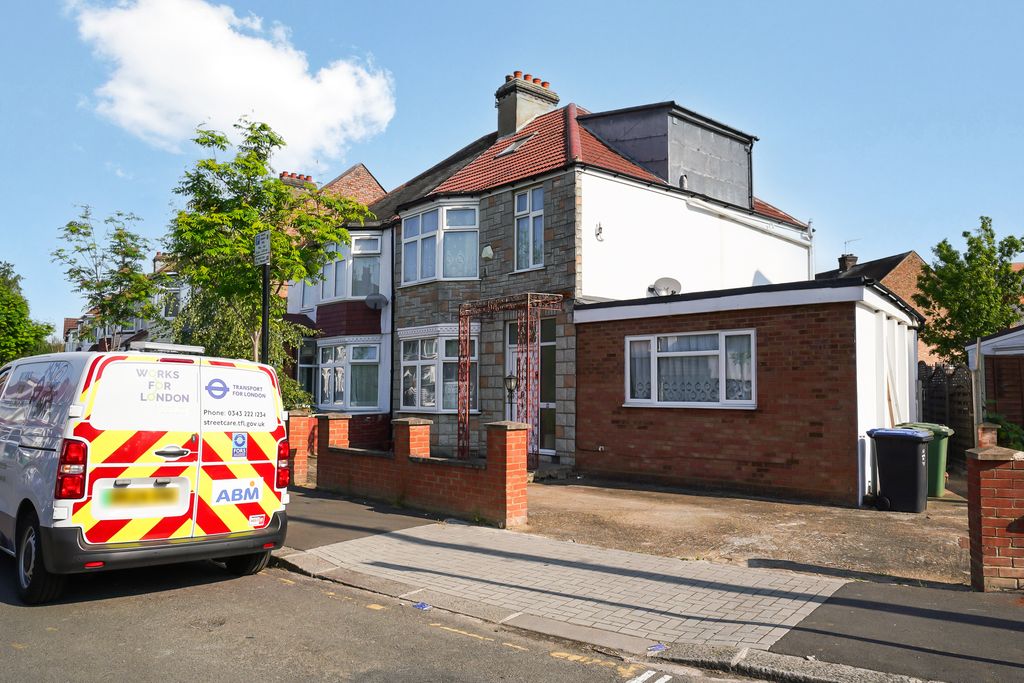 Property photo 1 of 15 1 (11)