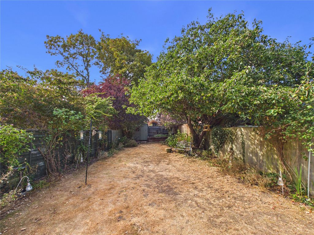 Property photo 2 of 15 Picture No. 18