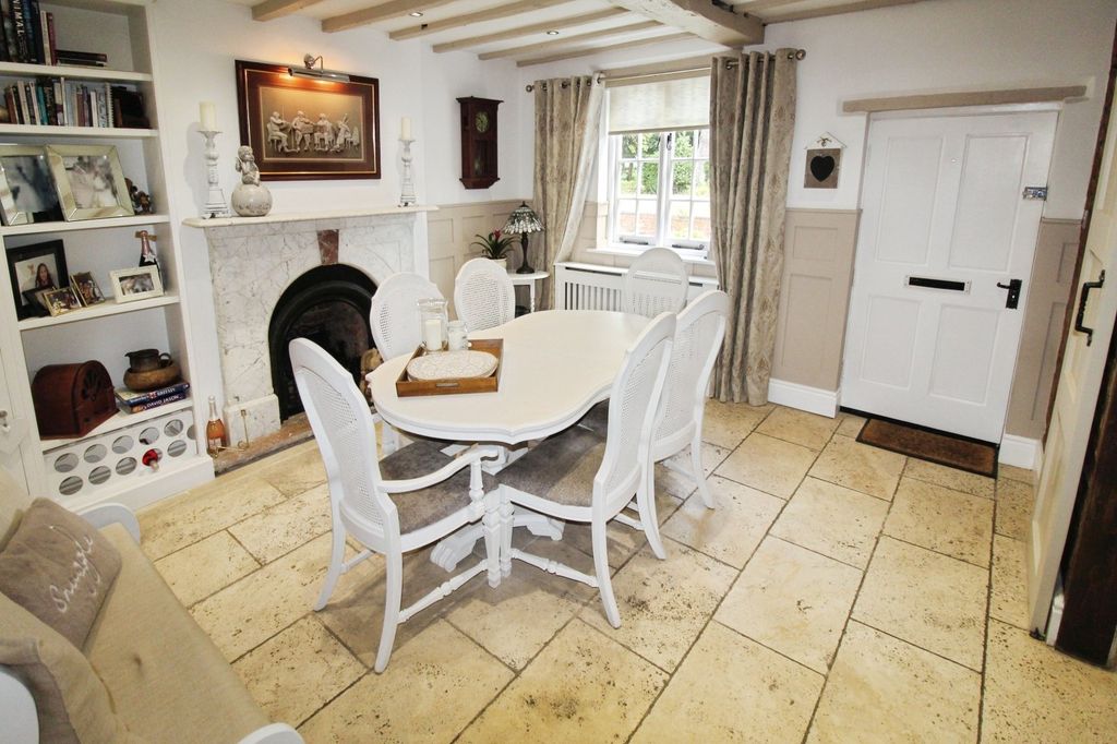 Property photo 3 of 19 Picture No. 09
