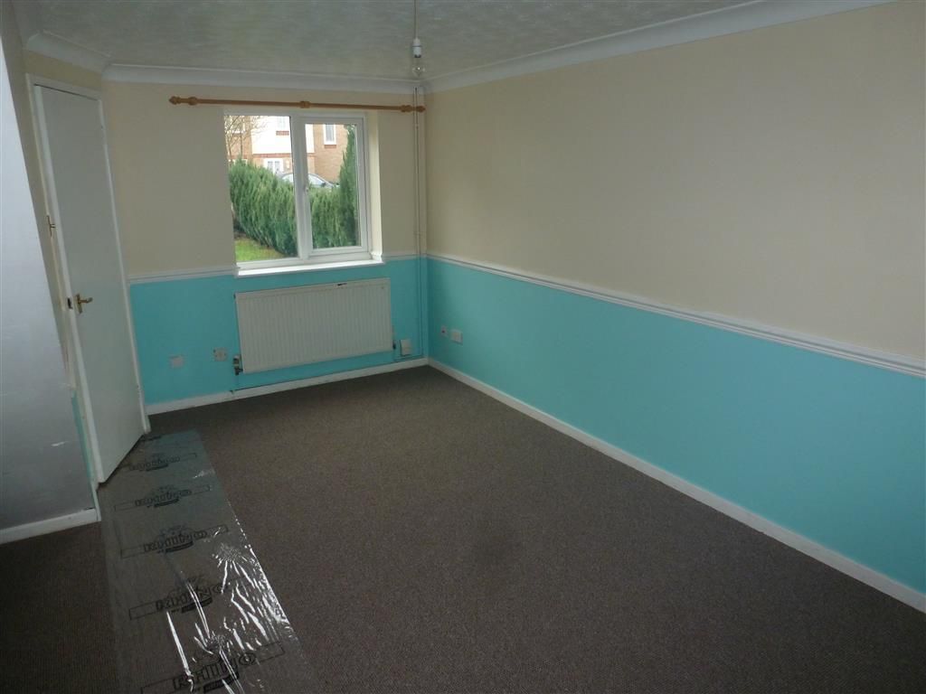 Property photo 2 of 6 Living Room