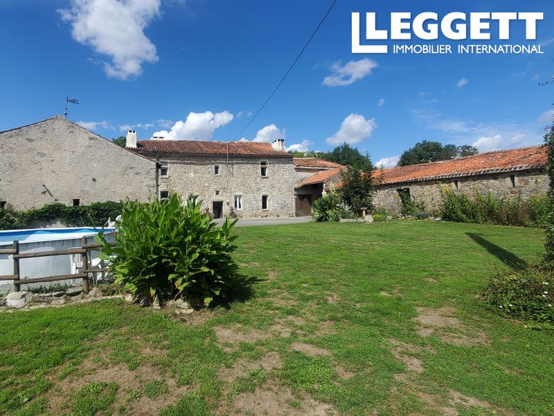 Property photo 2 of 10