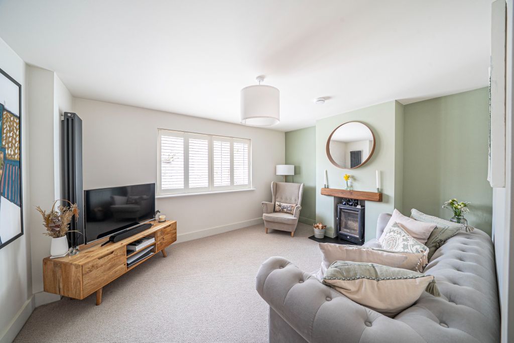 Property photo 3 of 35