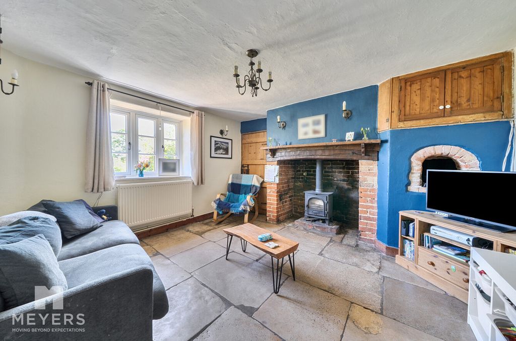 Property photo 2 of 13