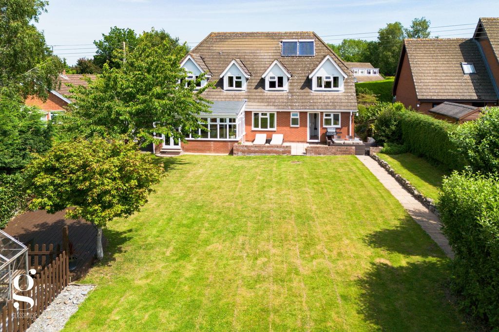 Property photo 2 of 43