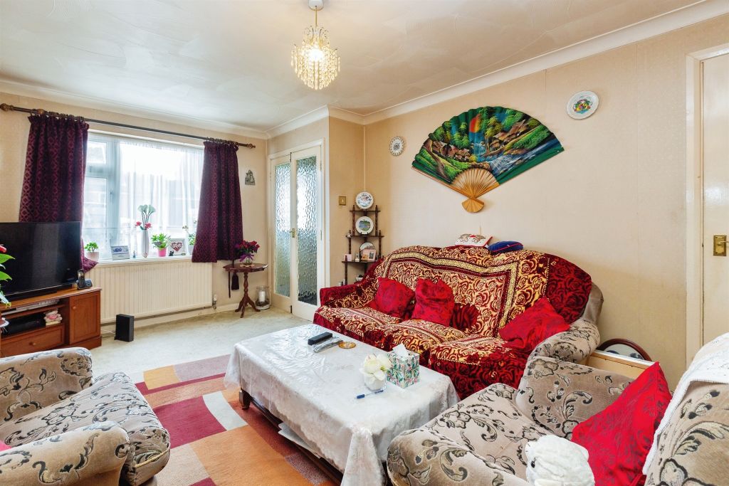 Property photo 3 of 13