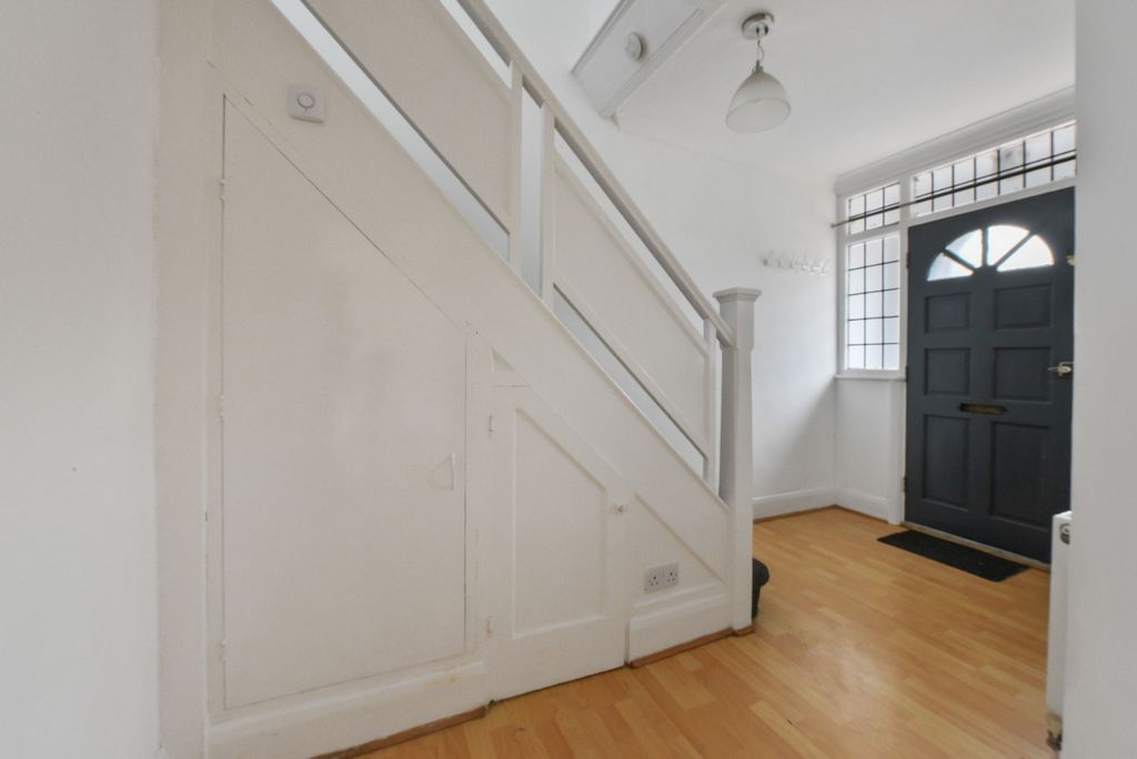 Property photo 2 of 14 4541521
