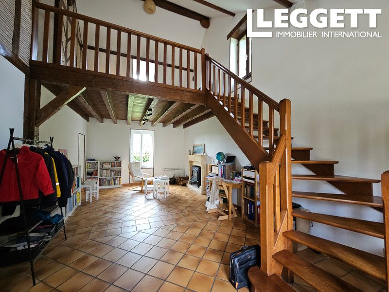 Property photo 2 of 10