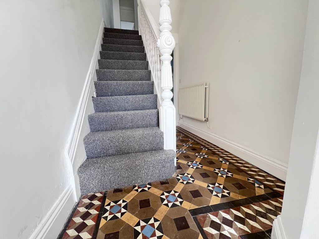 Property photo 3 of 16 Hall