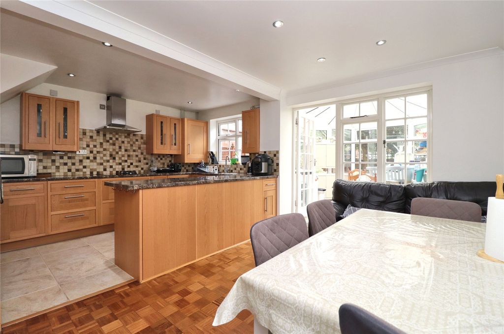 Property photo 2 of 15 Picture No. 06