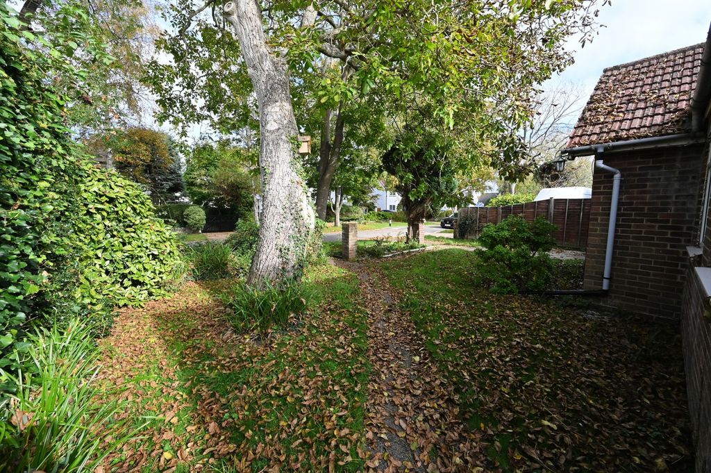 Property photo 3 of 16 Garden