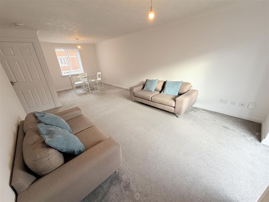 Property photo 3 of 14 Img_8432.Jpg