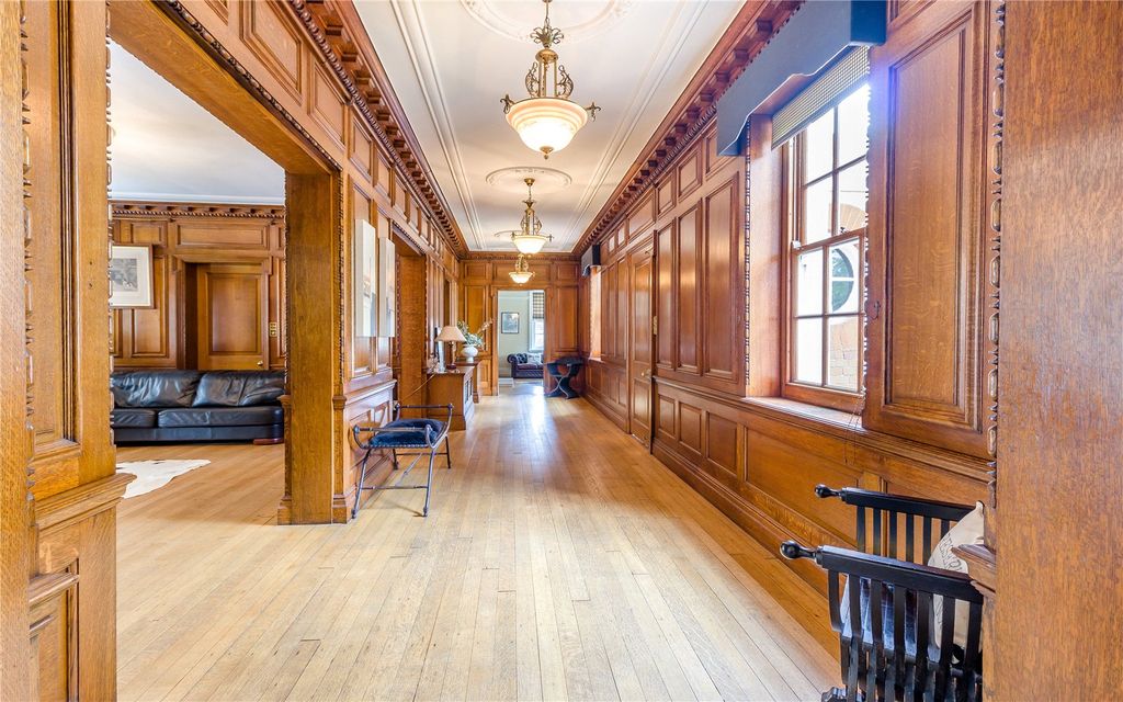 Property photo 2 of 22 Reception