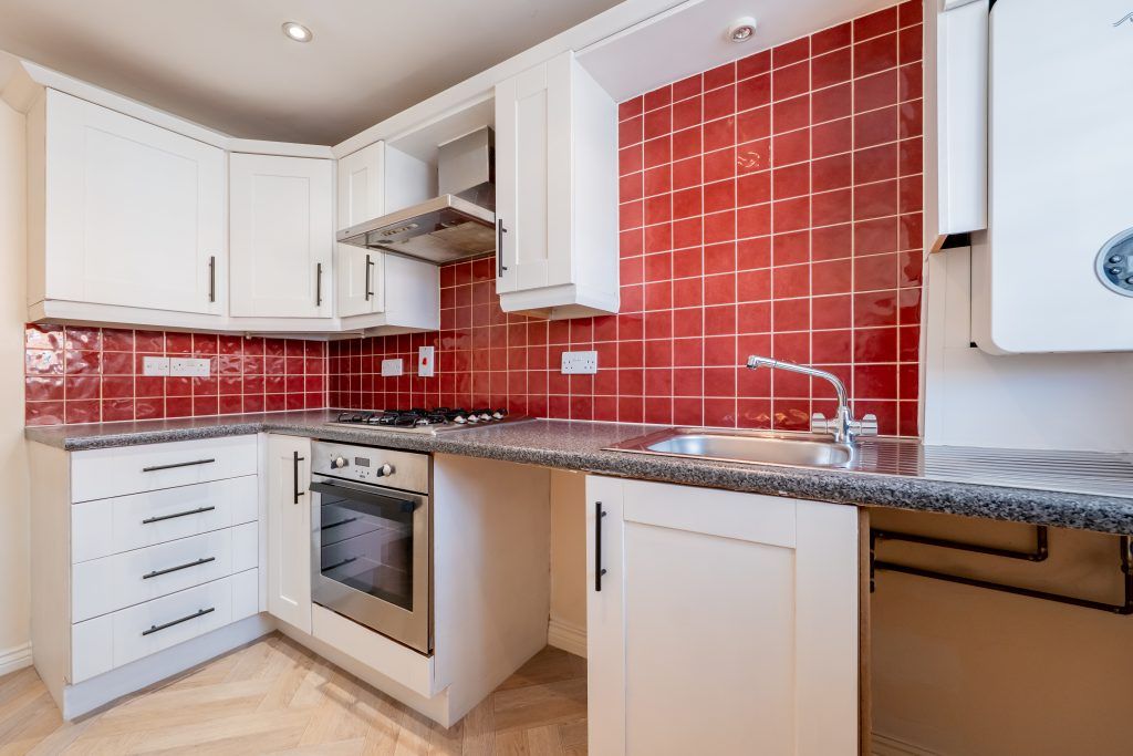 Property photo 3 of 24