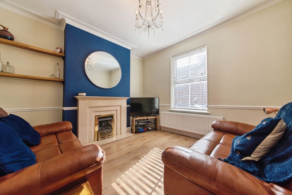 Property photo 2 of 24 Pbox-Img.Jpg