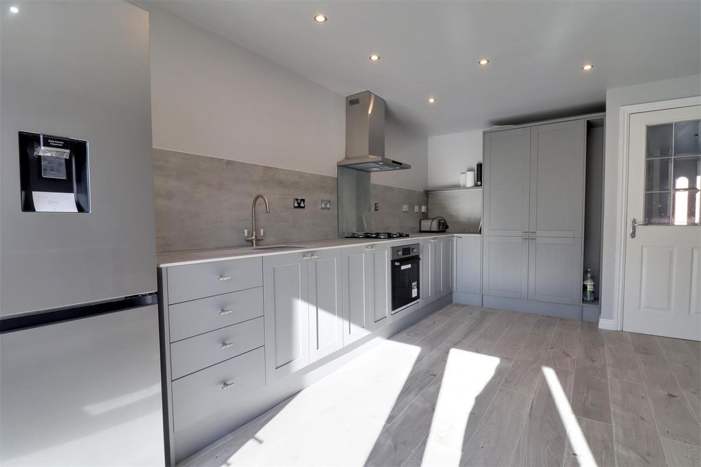 Property photo 3 of 23 Img_7107-Img_7109.Jpg